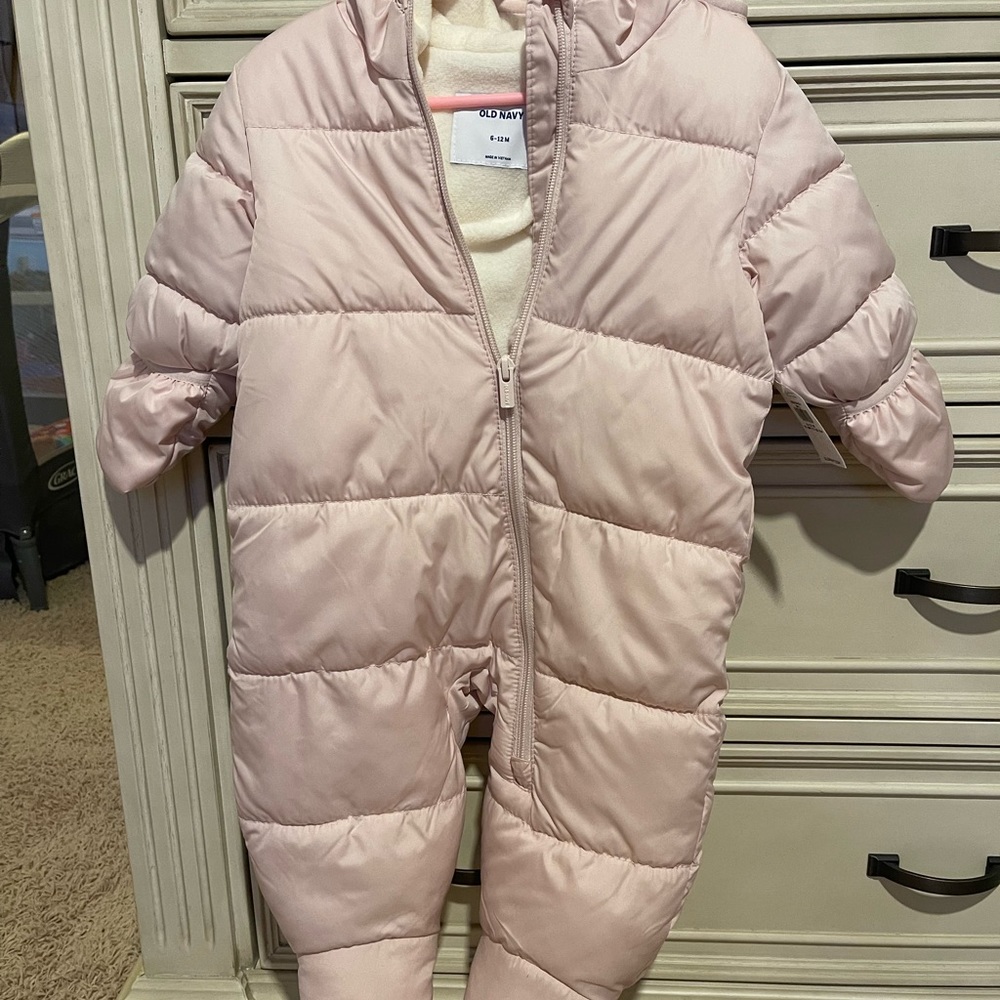 COPY - Old Navy snowsuit size 6-12 months NWT